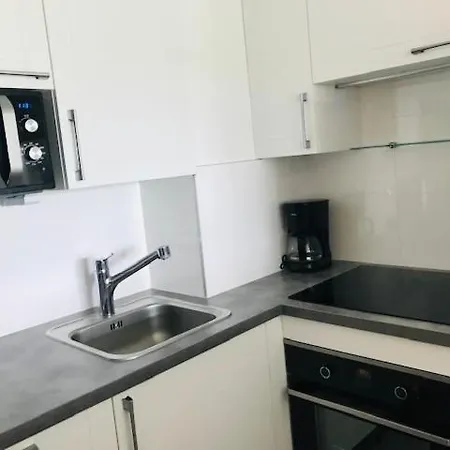 Apartment Centre Grand 2 Pieces Parking Terrasse Vue Hippodrome *